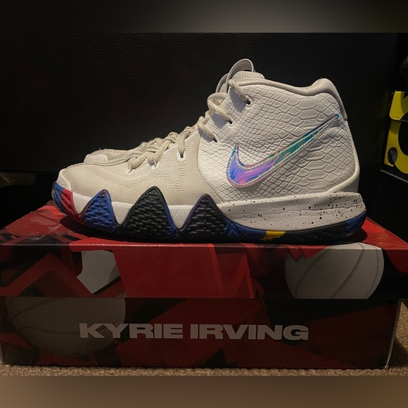 Kyrie 4 March Madness - Picture 3 of 4